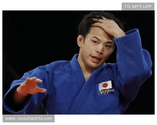 男子-60公斤级决赛：日本与韩国选手战至加时，最终凭借“技有”分胜负