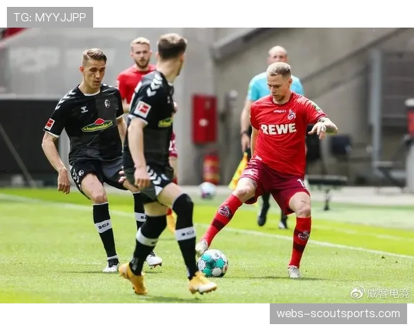 专访弗赖堡主帅:解析我们坚持三中卫体系背后的数据逻辑 专访弗赖堡主帅:解析我们坚持三中卫体系背后的数据逻辑